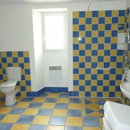 Francais Holiday home Cours (Deux-Sevres)